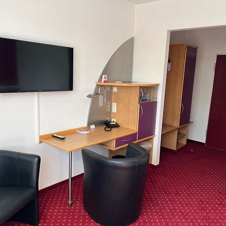 Hotel Konradp Holzkirchen Holzkirchen  Eksteriør billede