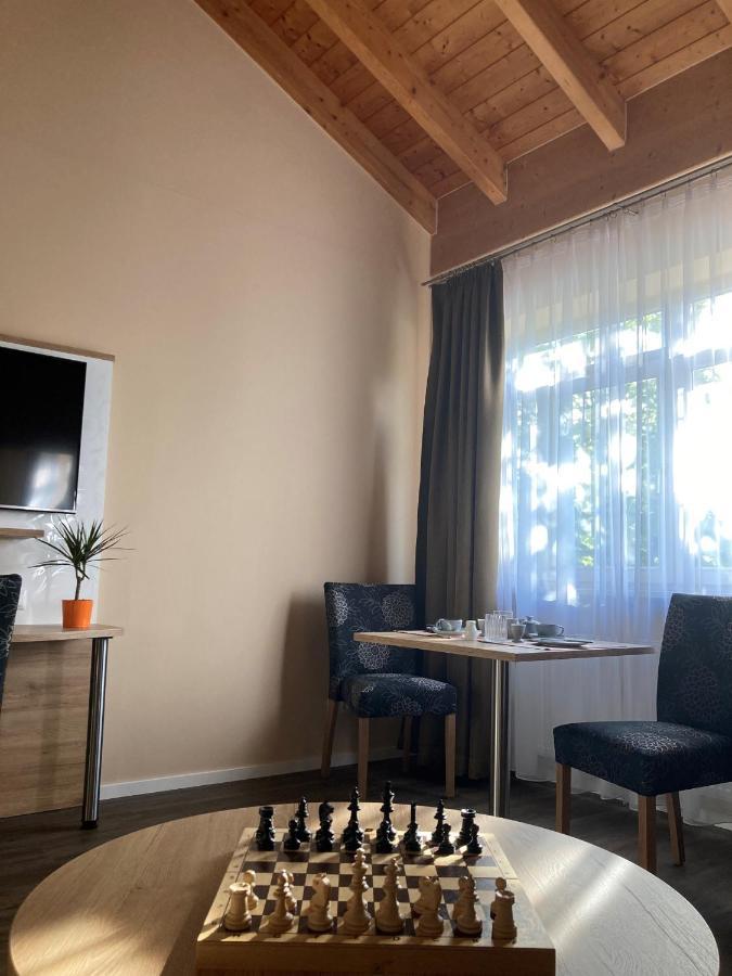 Hotel Konradp Holzkirchen Holzkirchen  Eksteriør billede