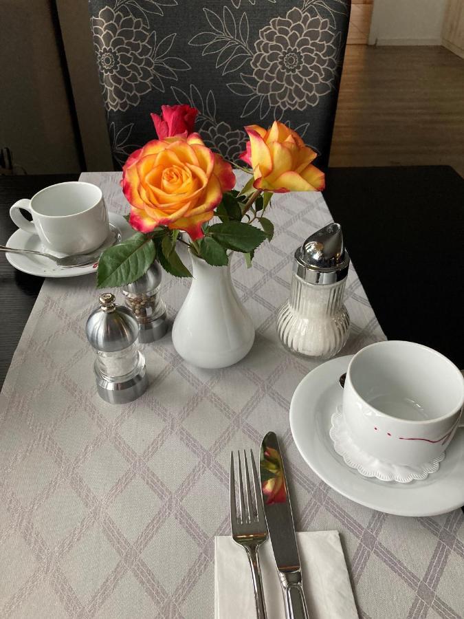 Hotel Konradp Holzkirchen Holzkirchen  Eksteriør billede