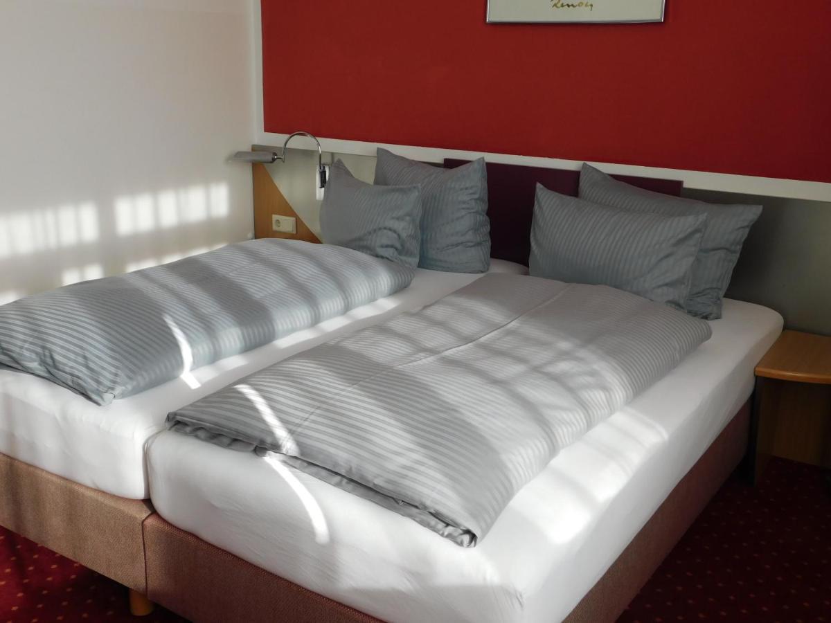 Hotel Konradp Holzkirchen Holzkirchen  Eksteriør billede