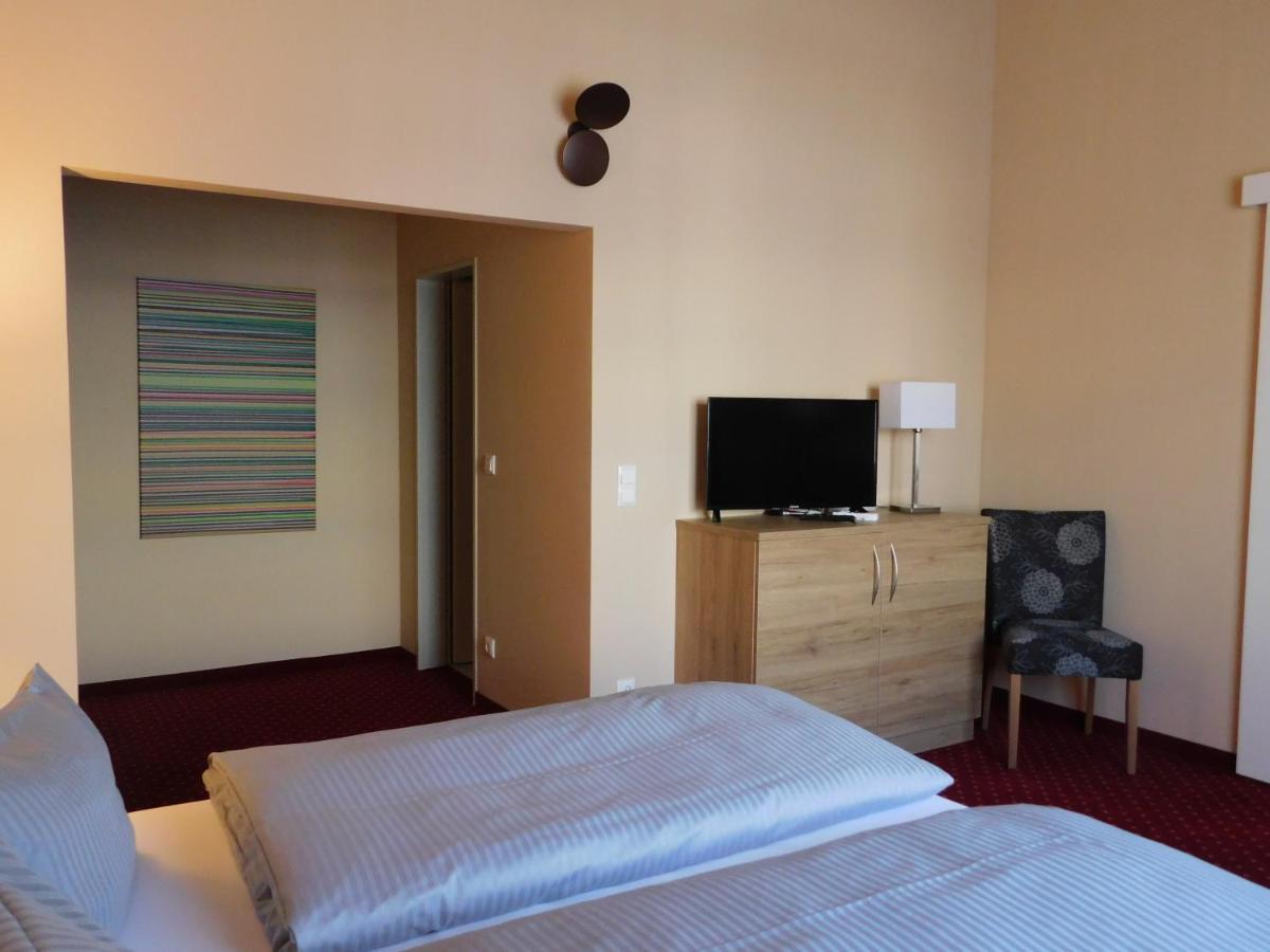 Hotel Konradp Holzkirchen Holzkirchen  Eksteriør billede