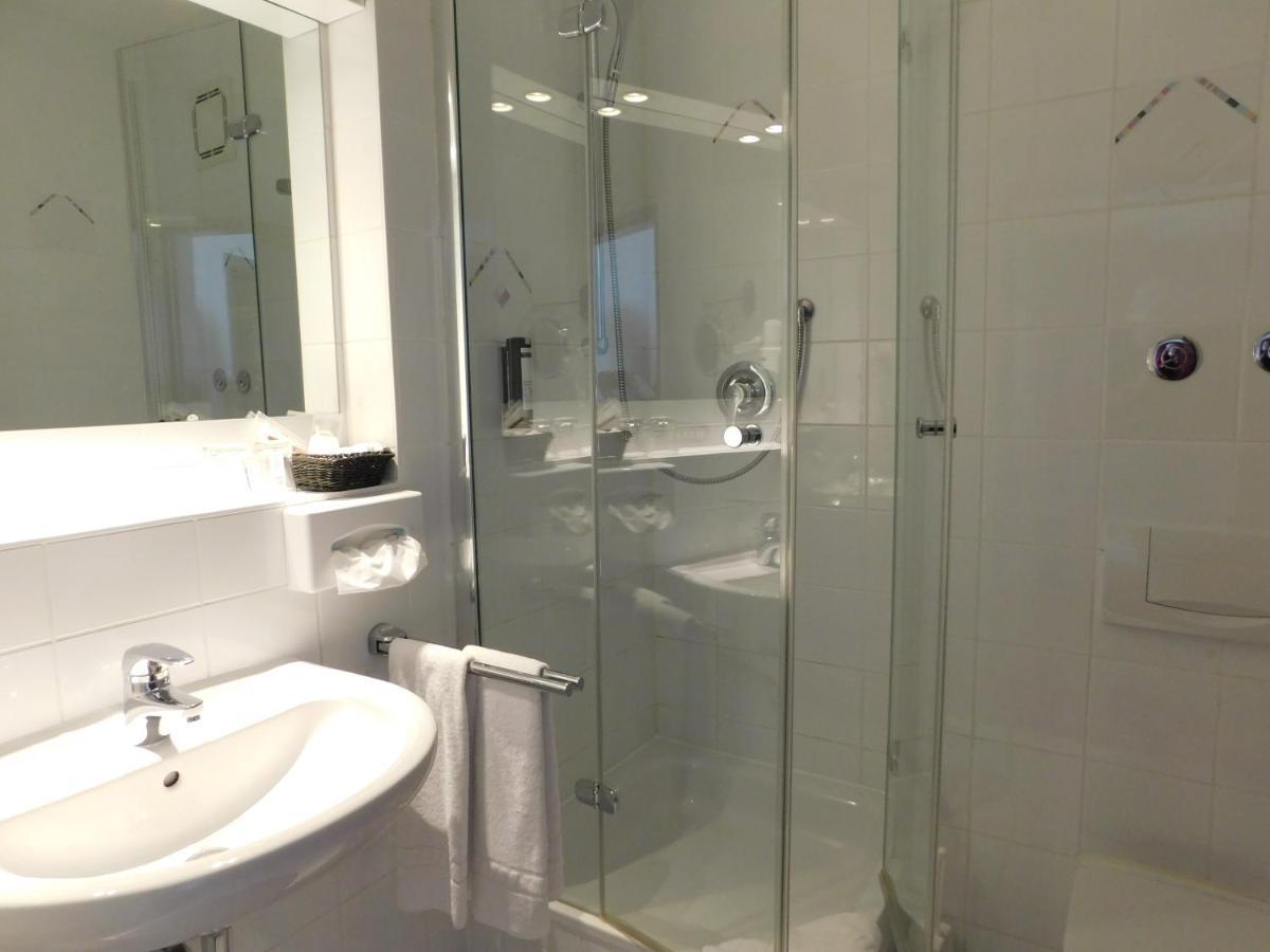 Hotel Konradp Holzkirchen Holzkirchen  Eksteriør billede