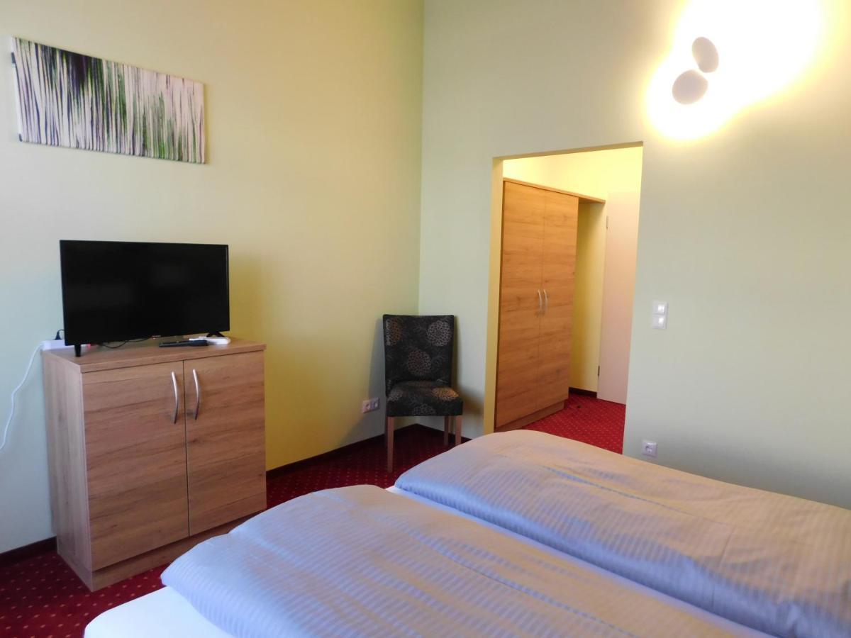 Hotel Konradp Holzkirchen Holzkirchen  Eksteriør billede