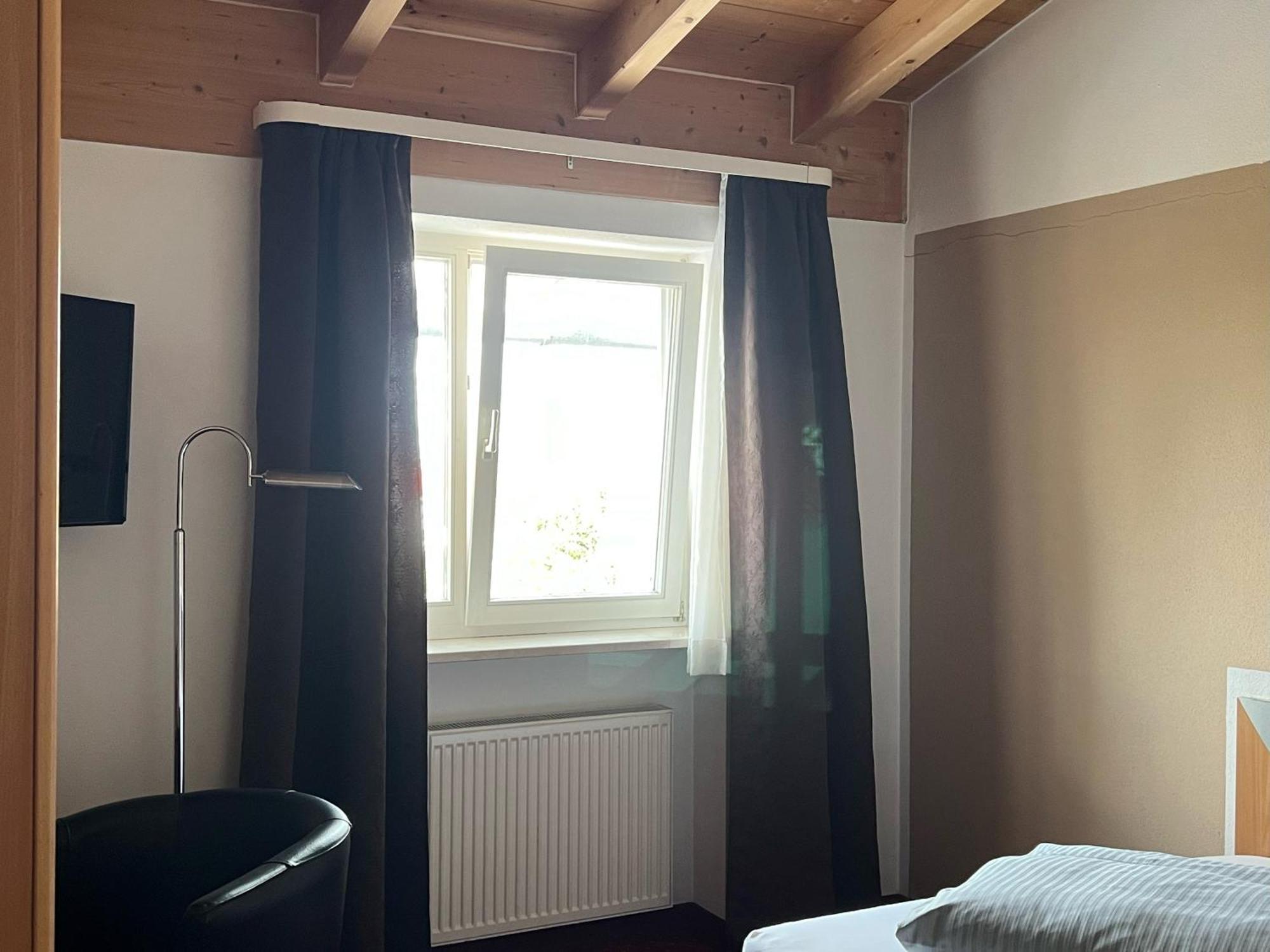 Hotel Konradp Holzkirchen Holzkirchen  Værelse billede