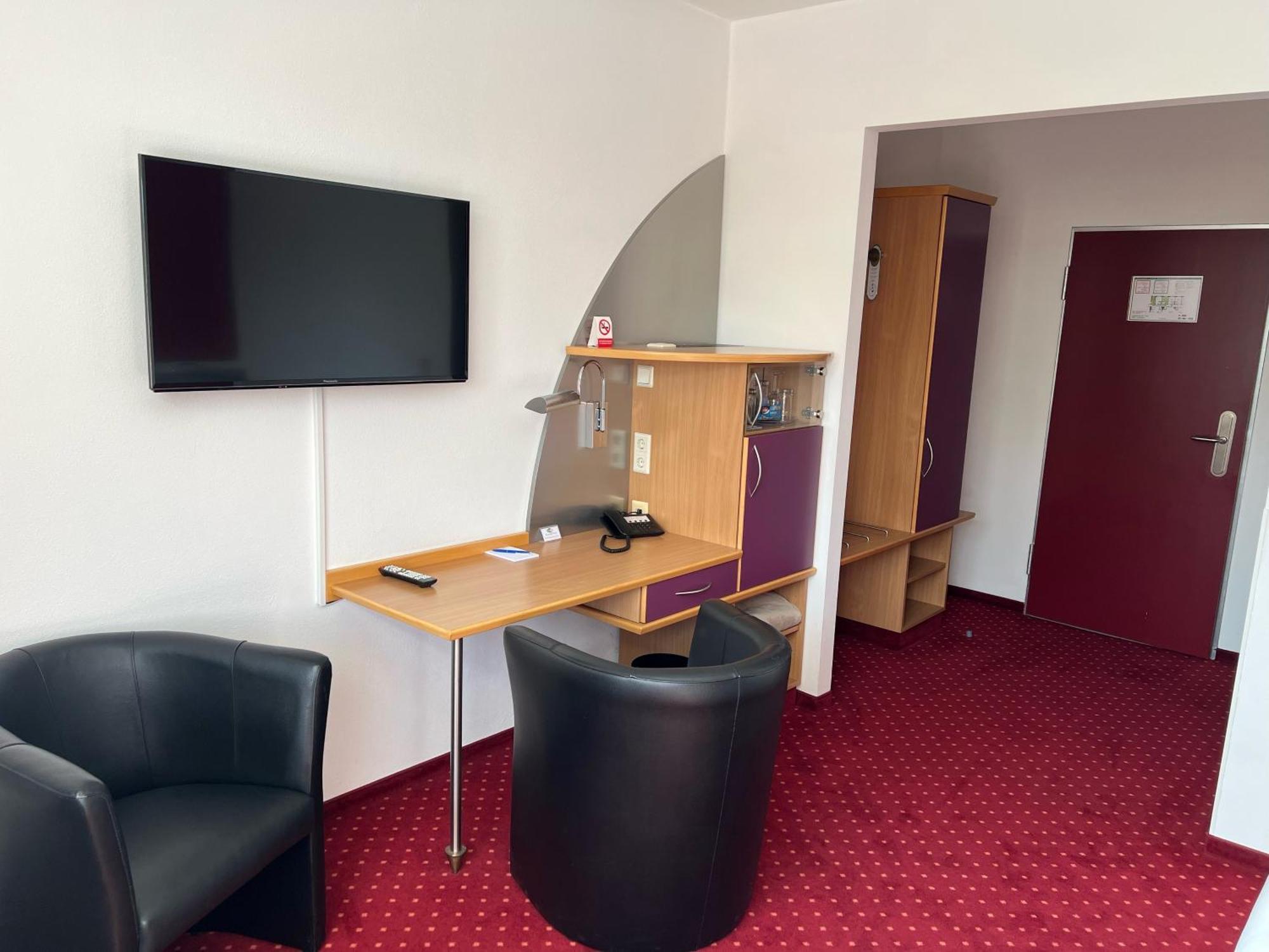 Hotel Konradp Holzkirchen Holzkirchen  Eksteriør billede