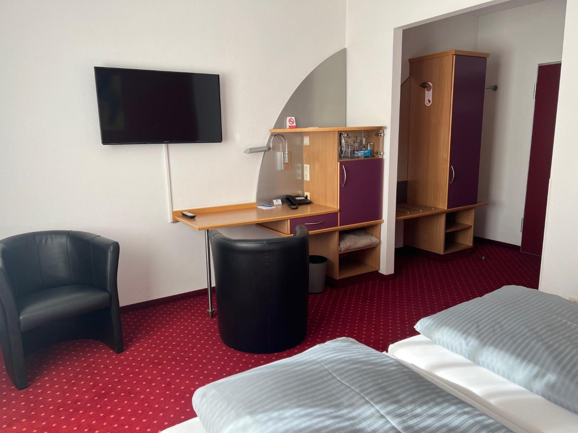 Hotel Konradp Holzkirchen Holzkirchen  Eksteriør billede